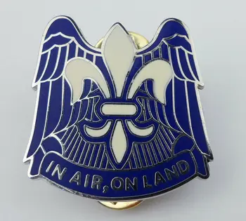 . БРОШКА С емблемата на 82-ра въздушнодесантна дивизия на АРМИЯТА на САЩ-0160